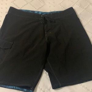 Burnside Black Board Shorts w/Comb size 38